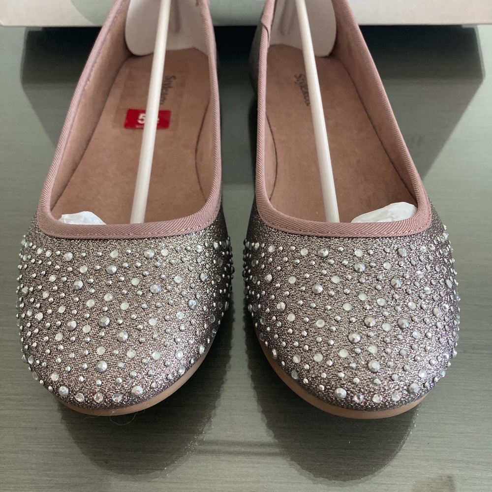 Women’s Gray Silver Size 5.5 Shoes Flats